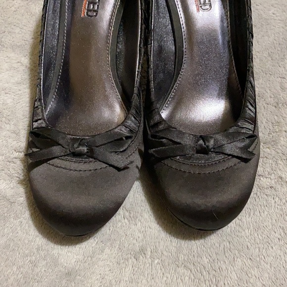 Black KC Heels - Picture 6 of 7